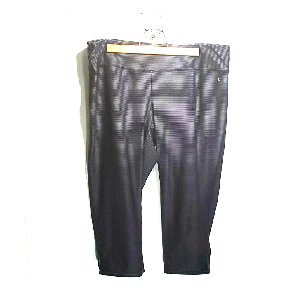 Gray striped capri leggings